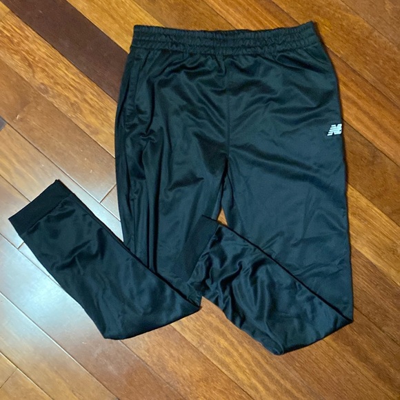 New Balance Joggers XL (18-20) - Picture 1 of 5